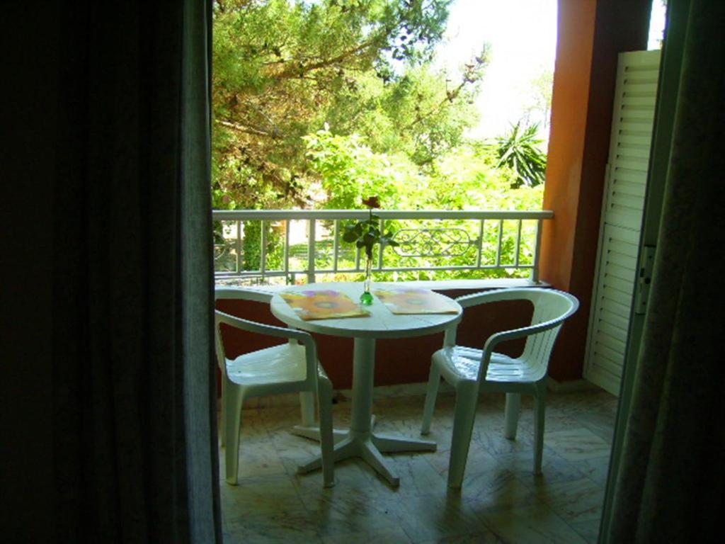 Andreas House Aparthotel Dassia  Room photo